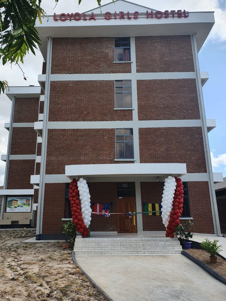 Loyola 1